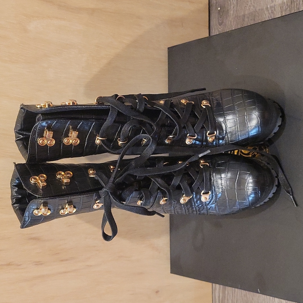 Croc Embrossed Booties - Picture 4 of 5